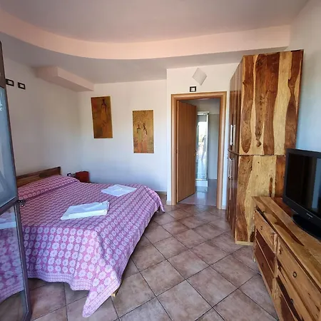 Le Rondini Di San Bartolo Farm stay *